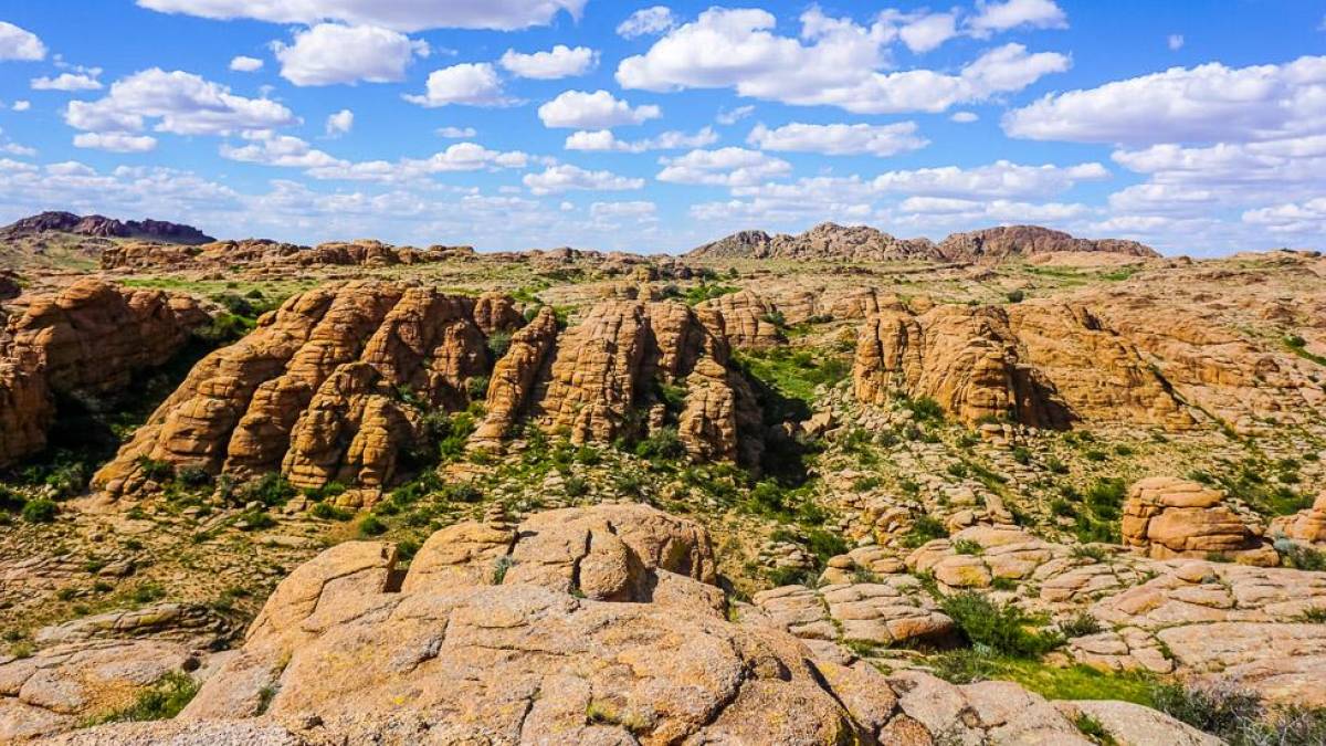 Die Felsformation Baga Gasrin Tschuluu |  Anne Davids / Chamleon