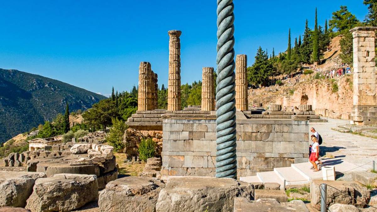 In den Ruinen des antiken Delphi |  Hay Smits, Pixabay / Chamleon