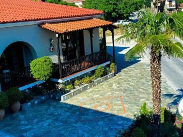 Hotel Kastraki |  Hotel Kastraki / Chamleon