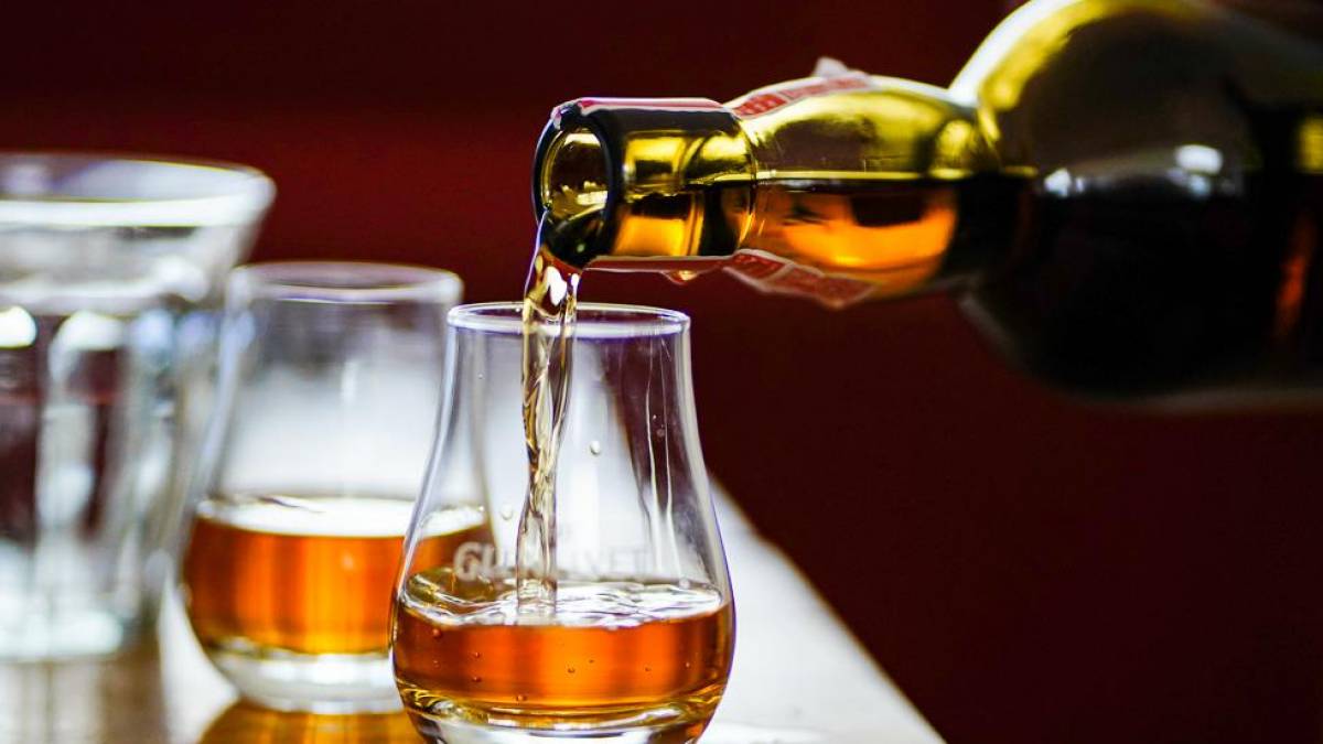 Whiskey-Verkostung |  Dylan de Jonge, Unsplash / Chamleon