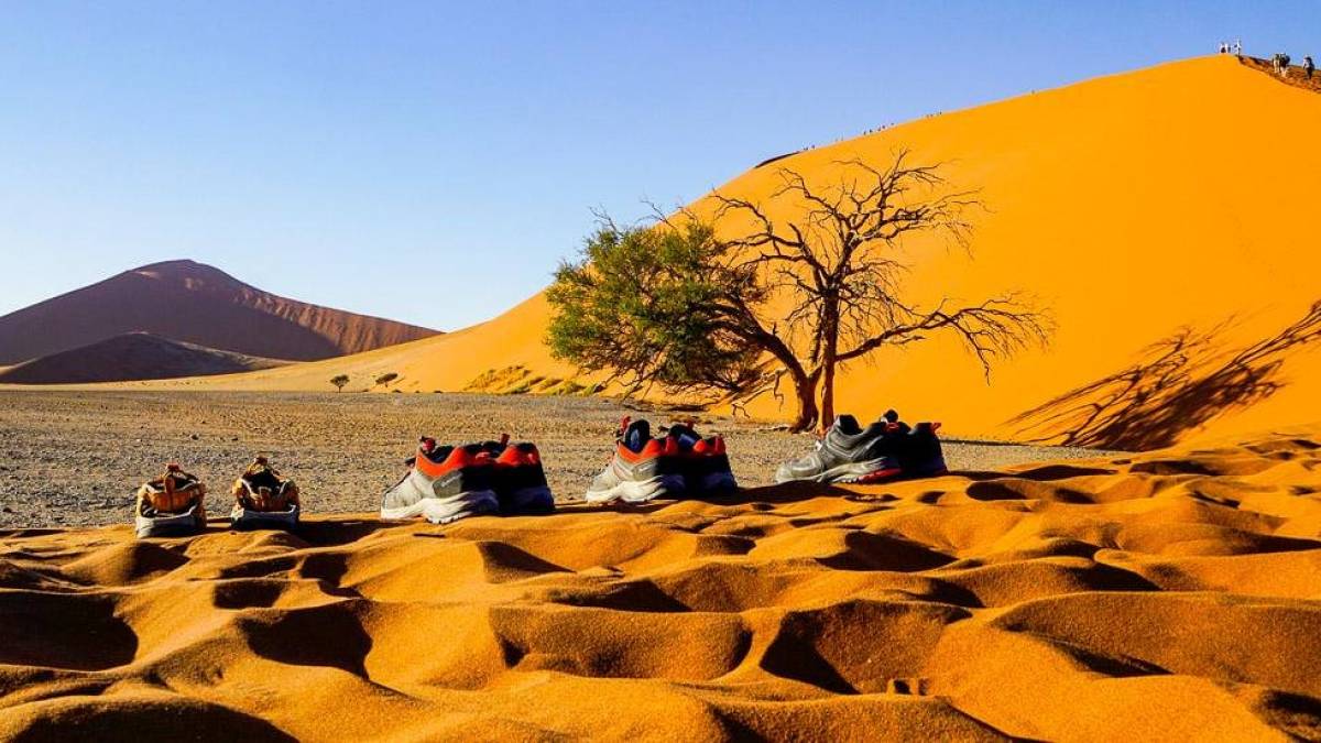 Barfuss auf die Sossusvlei-Dne |  Susanne Schulz / Chamleon
