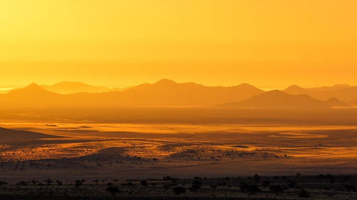 Etosha-Panorama |  Horst Stolz / Chamleon