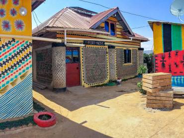 Social Innovation Academy |  SINA / Chamleon