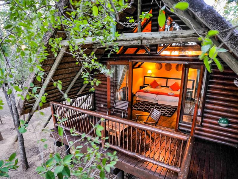 Hluhluwe River Lodge |  Gavin Dickson, Hluhluwe River Lodge / Chamleon