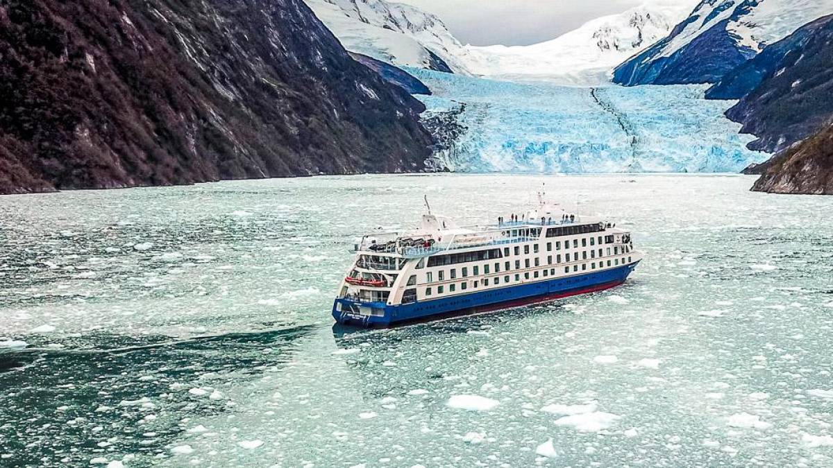 Expeditionsschiff Ventus Australis |  Australis / Chamleon