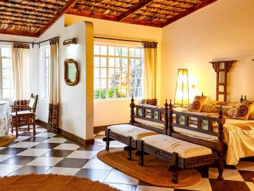 Hatari Lodge - Suite |  Hatari Lodge / Chamleon
