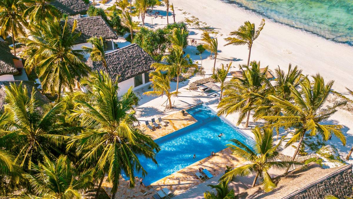 Das AQUA Beach Resort & Spa aus der Luft |  Franko Ghse, Aqua Beach Resort / Chamleon