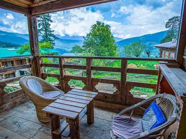 Ogyen Choling Guest House |  Ogyen Choling Guest House / Chamleon