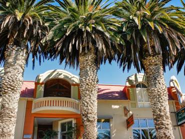 Swakopmund Luxury Suites |  Karin Retief, Swakopmund Luxury Suites / Chamleon