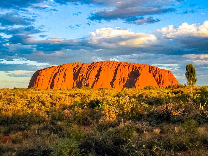 Sunset Uluru |  Olaf Niewohner / Chamleon