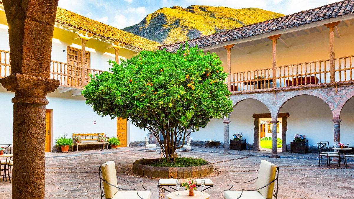 La Casona De Yucay |  David Luis Mendoza Valdivia, La Casona De Yucay / Chamleon