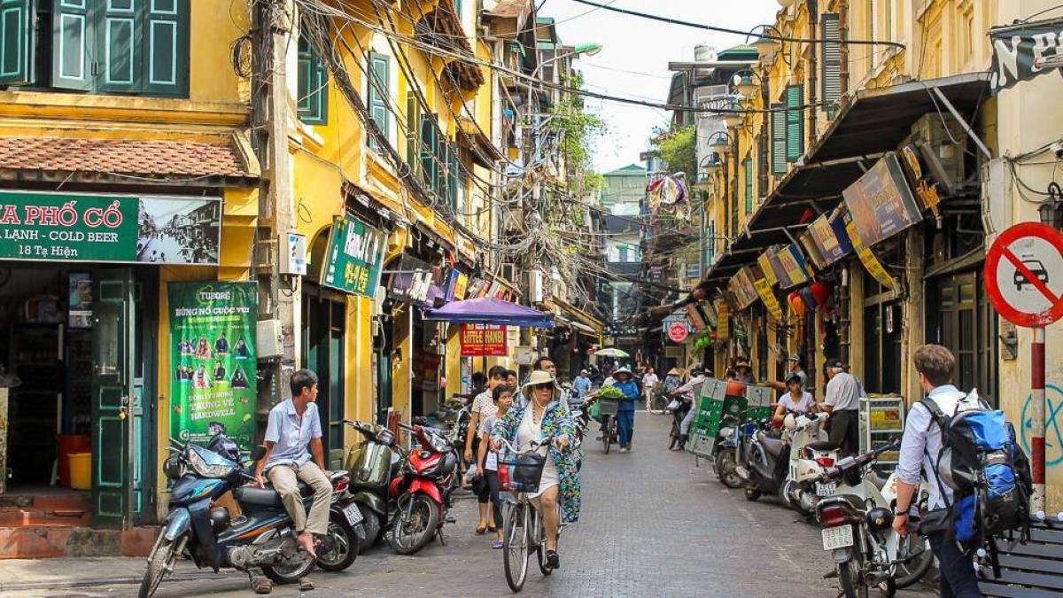 Gassen in Hanoi |  Claudia Exner / Chamleon