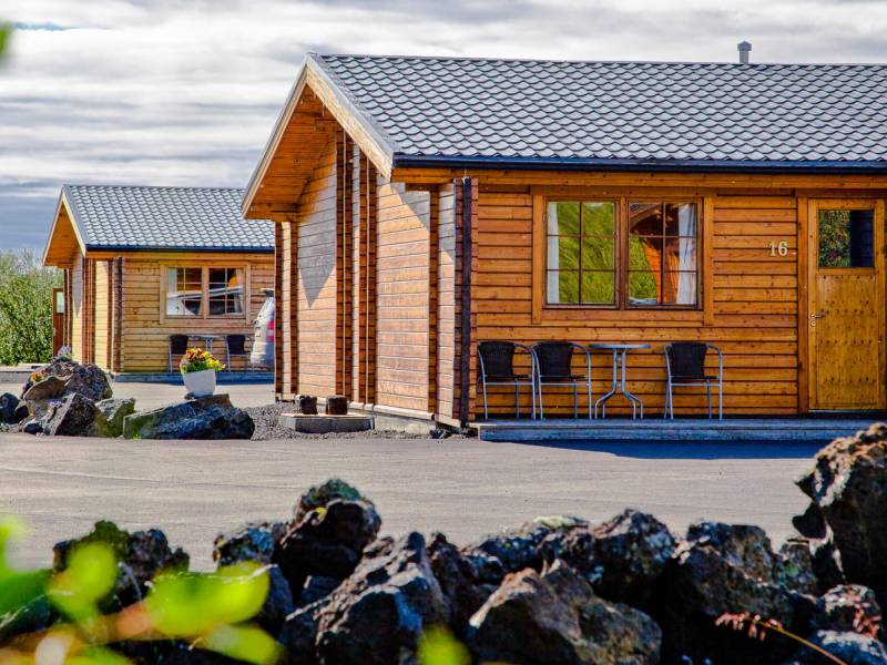 Vogafjos Guesthouse |  Peter Pobocek, Vogafjos Guesthouse / Chamleon