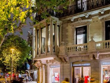 Boutique Hotel Actual in Barcelon |  Boutique Hotel Actual / Chamleon