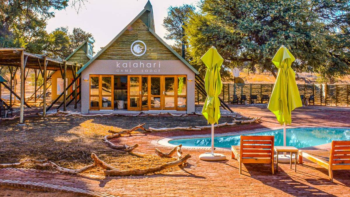 Kalahari Game Lodge |  Carsten von Lttwitz, Pack Safari / Chamleon