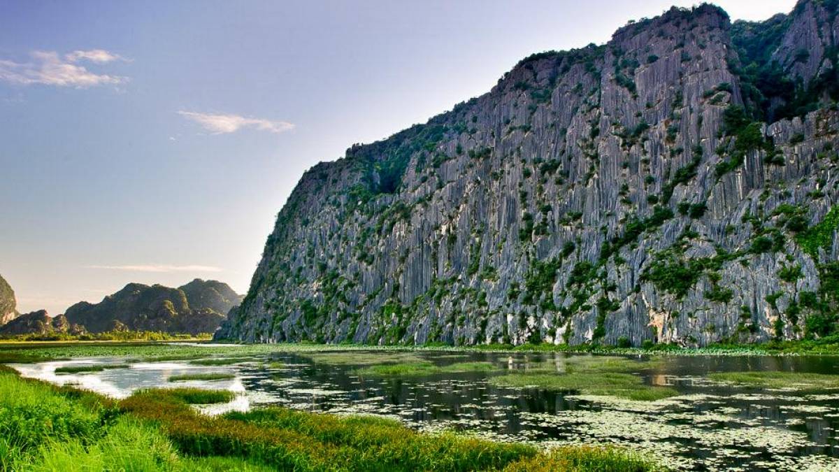 Van Long Naturreservat |  Wing Chan, Emeralda Resort Ninh Binh / Chamleon