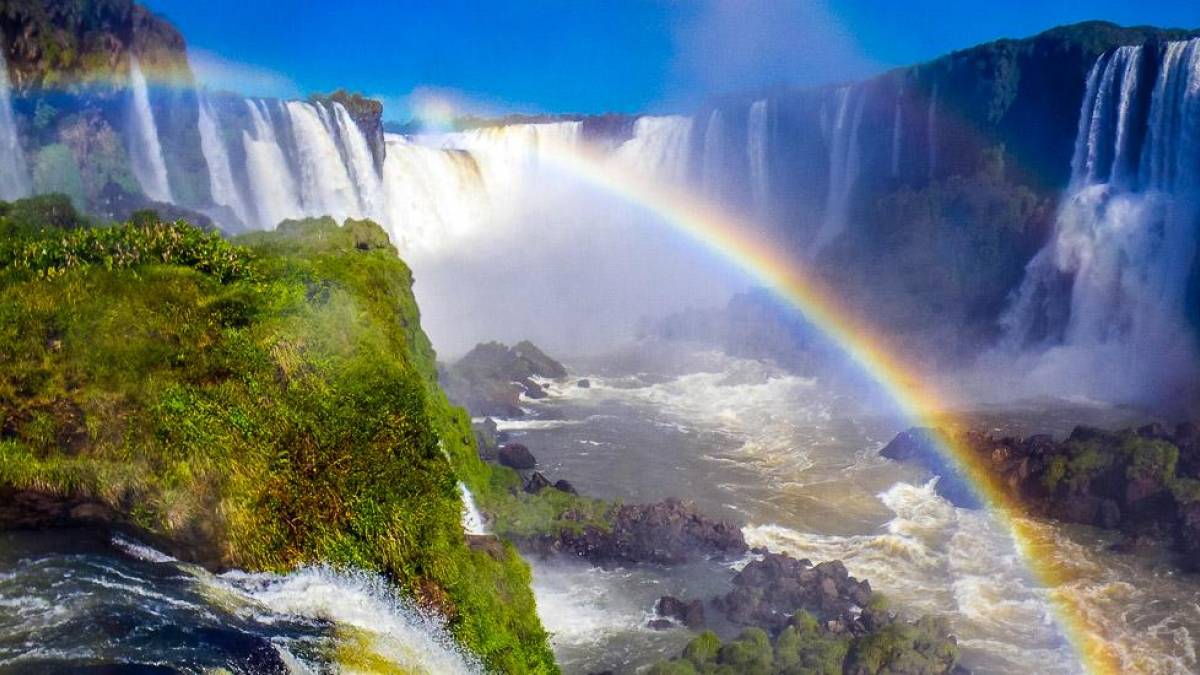 Regenbogen an den Iguau-Fllen |  Ulrich Peters / Chamleon